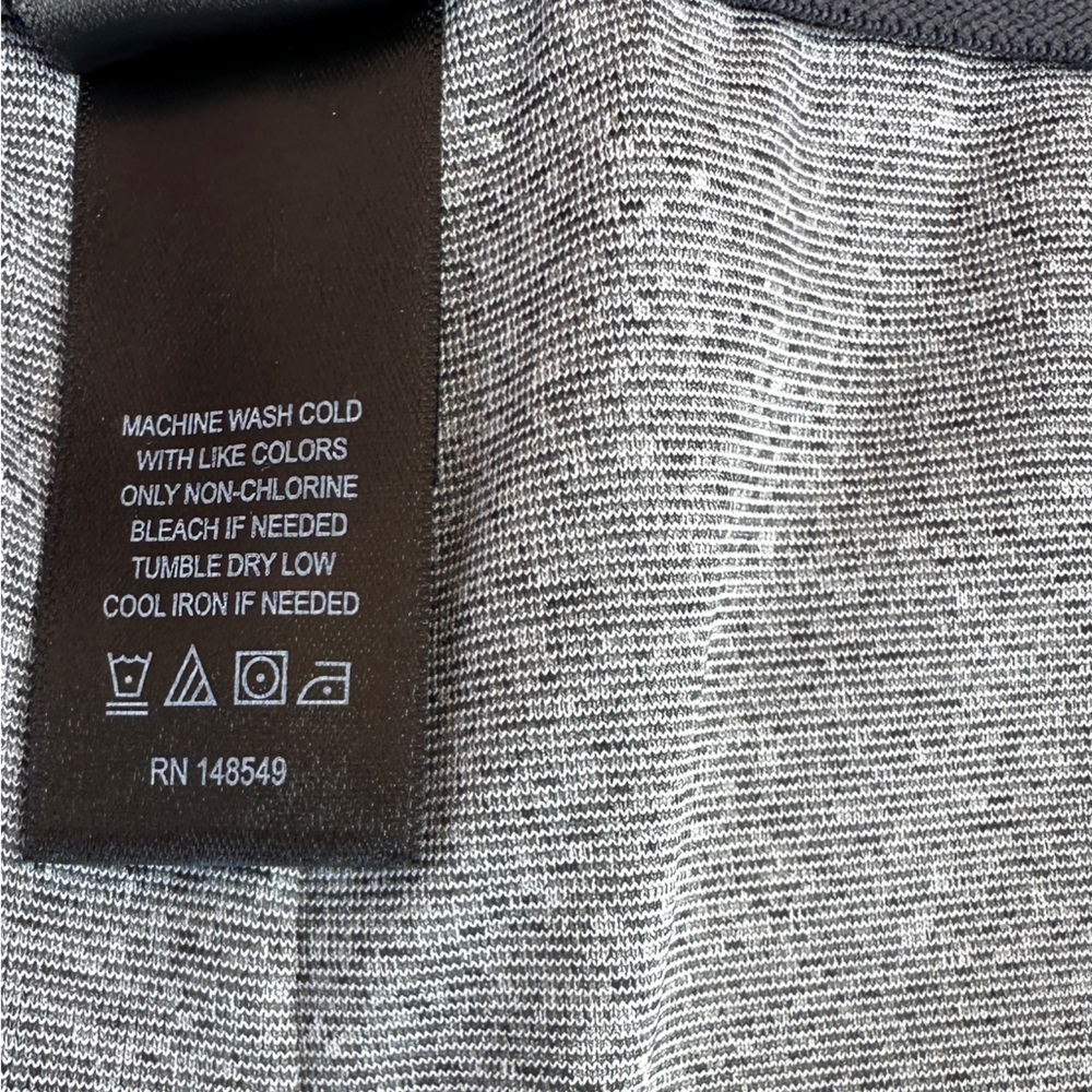 Kenneth Cole Active Dark Gray Athletic shorts compression liner NWT 4X - Picture 11 of 12